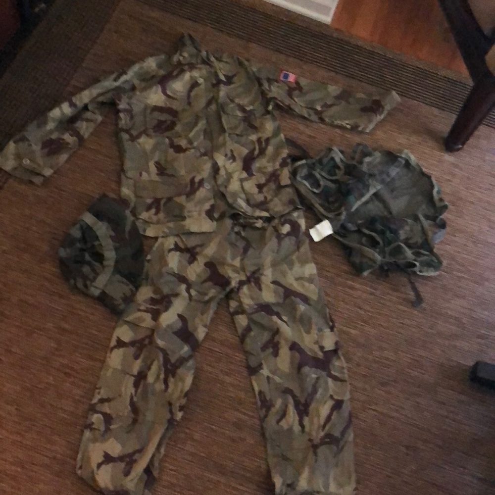 Camouflage army outfit / costume
